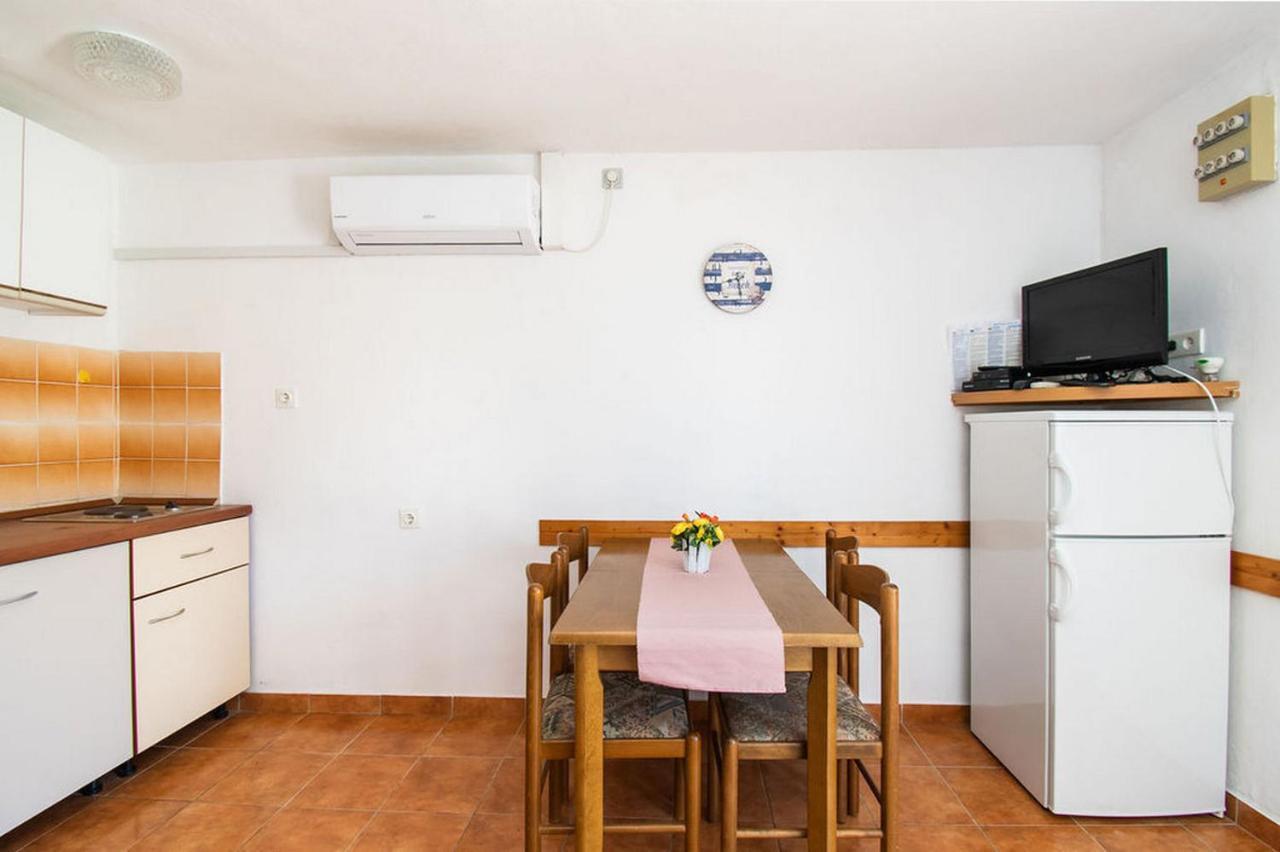 Apartments Crljenko Povljana Extérieur photo