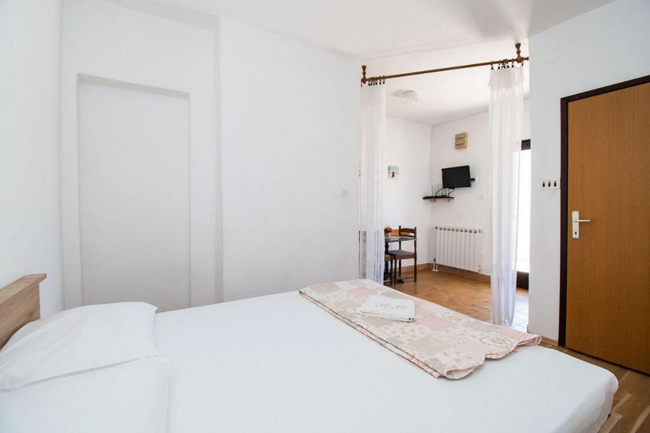 Apartments Crljenko Povljana Extérieur photo