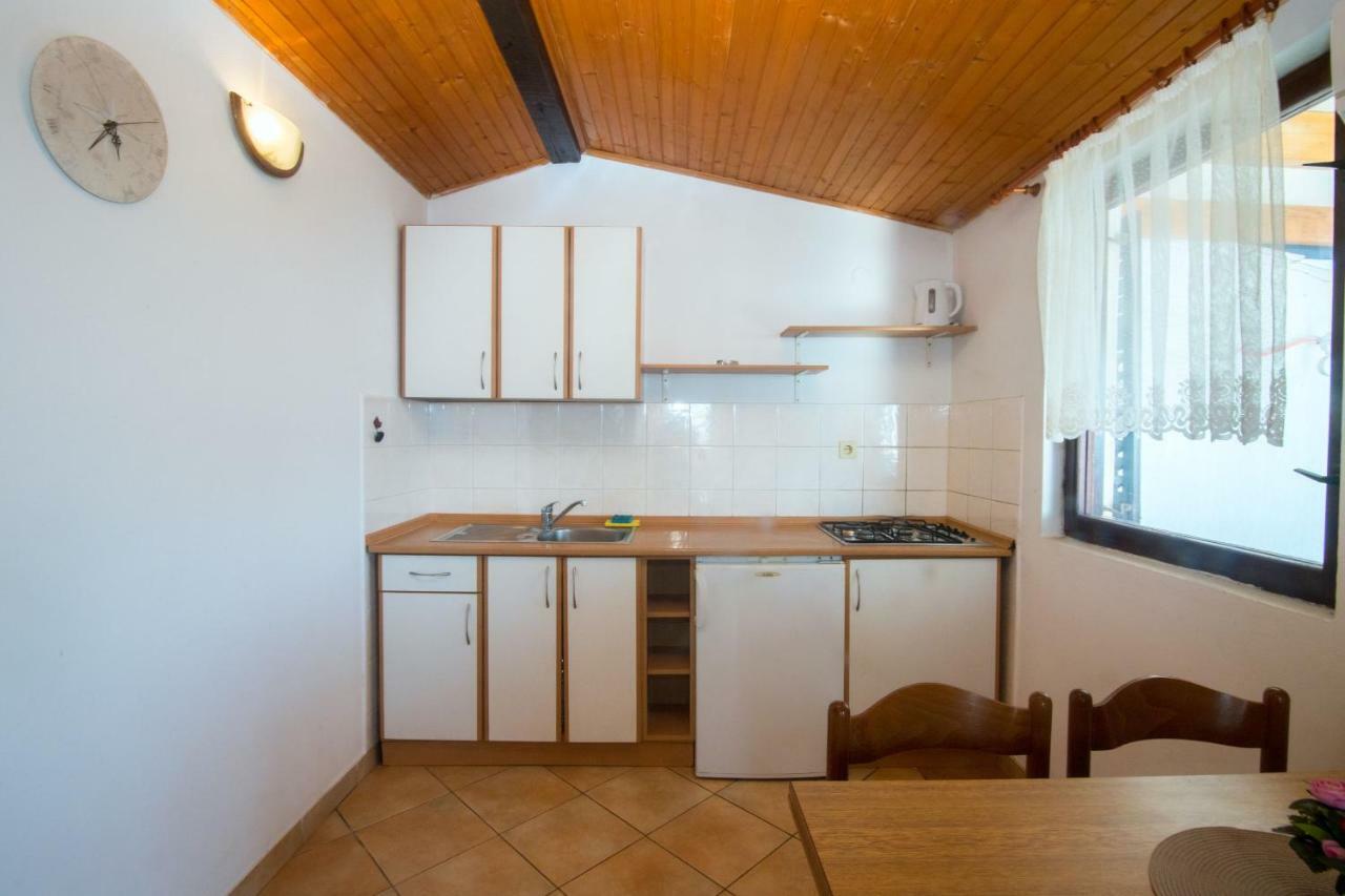 Apartments Crljenko Povljana Extérieur photo
